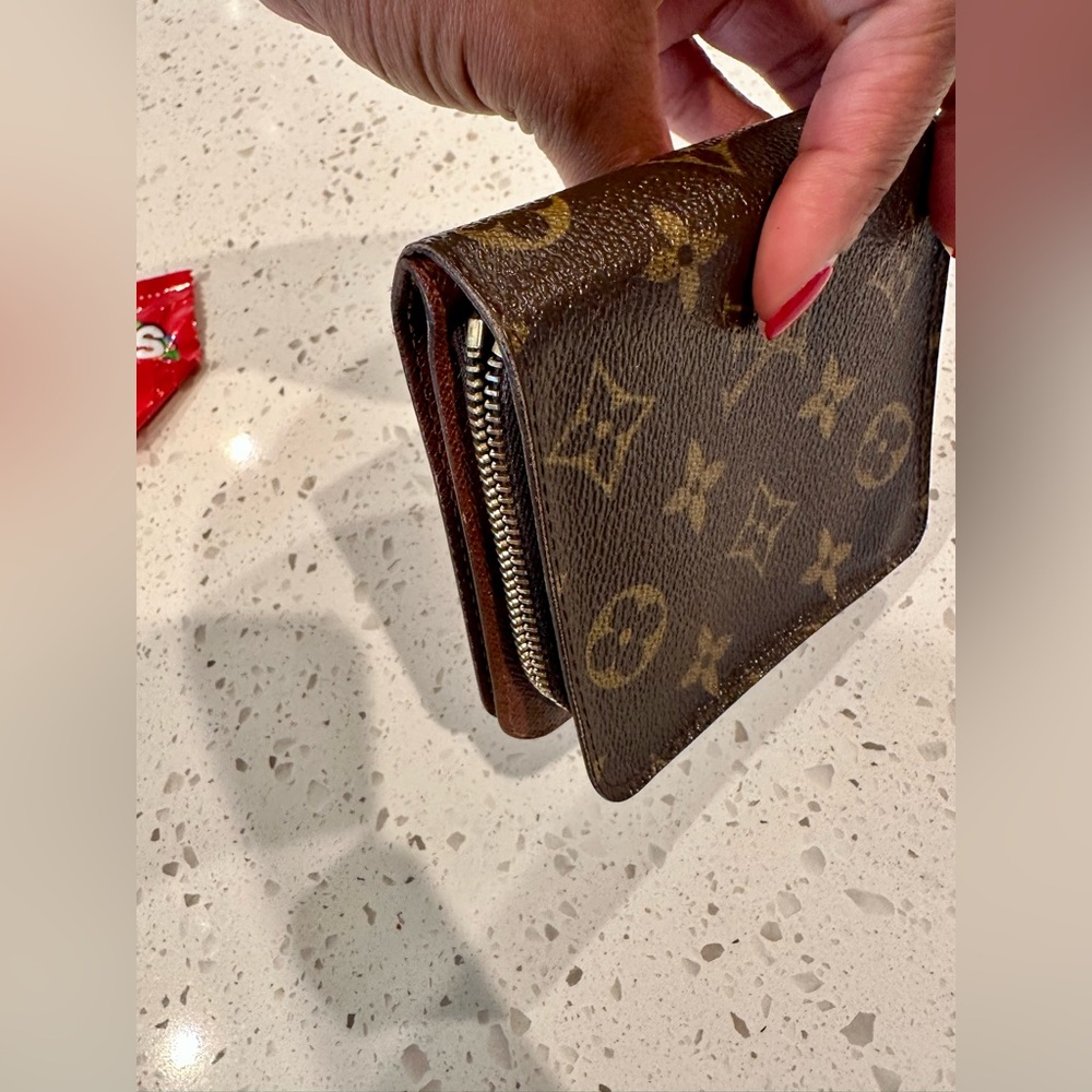 Louis Vuitton Compact Wallet - Picture 8 of 12